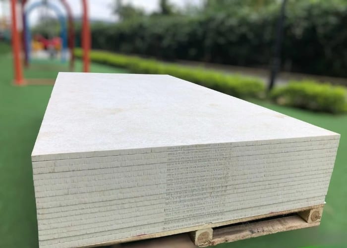 tam-cemboard-co-khang-nuoc-khong-11.jpg