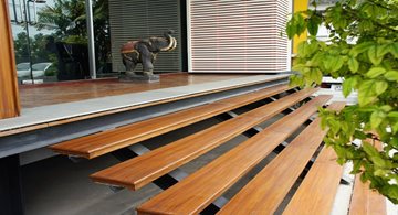 Tấm xi măng giả gỗ: Khi thẩm mỹ che khuất rủi ro kỹ thuật